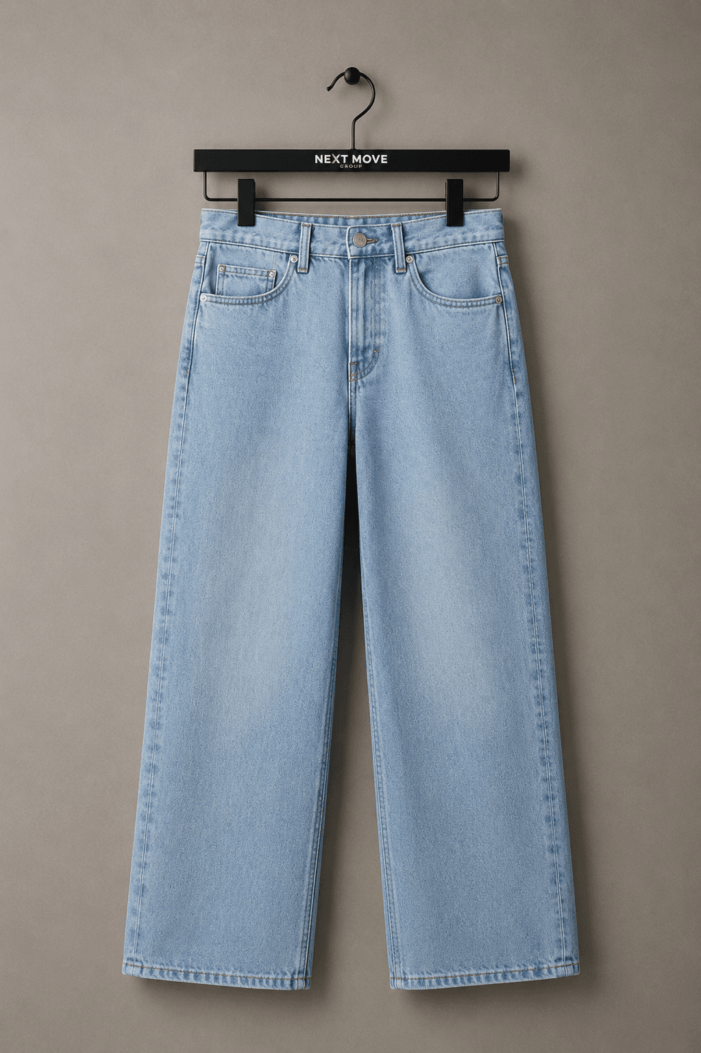Relaxed Straight Jeans